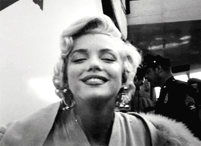 GIF animado (67367) Marilyn monroe tirando beso