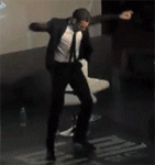 GIF animado (67012) Tom hiddleston bailando