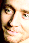 GIF animado (67028) Tom hiddleston sonriente