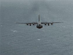 GIF animado (78135) Lockheed c hercules con fuegos artificiales